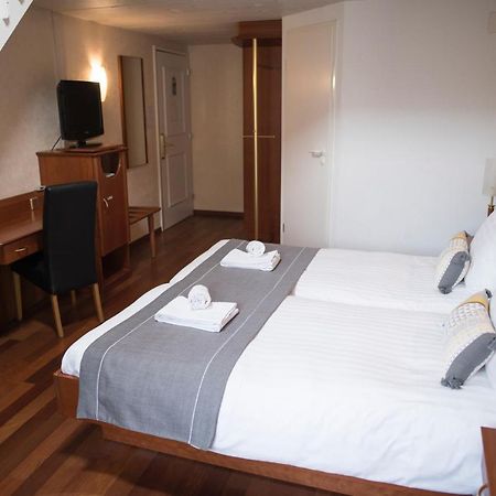 Hotel Regina Lausanne Bagian luar foto