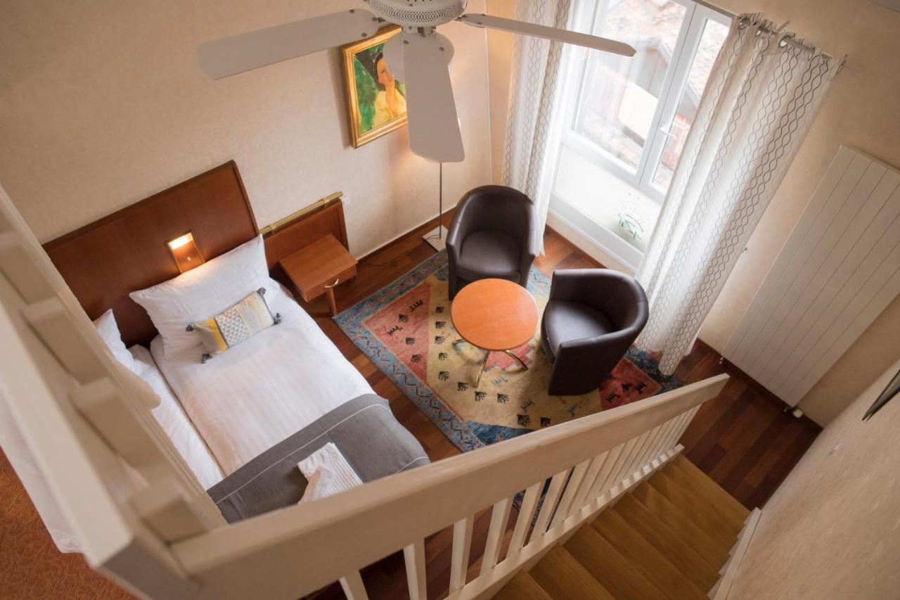 Hotel Regina Lausanne Bagian luar foto