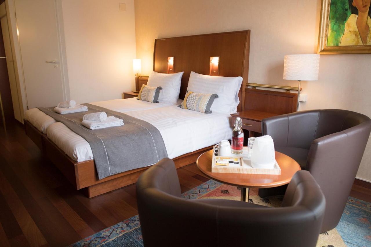 Hotel Regina Lausanne Bagian luar foto