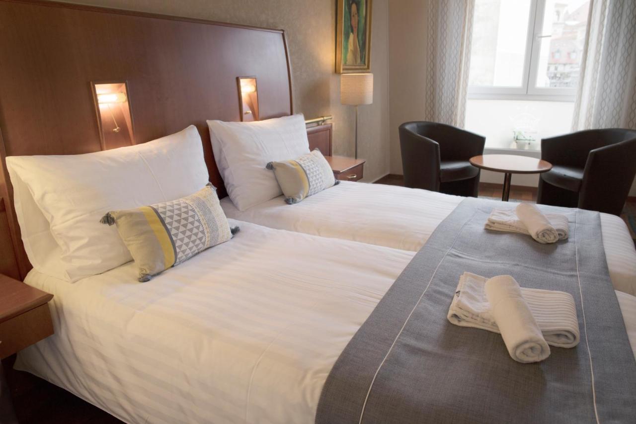 Hotel Regina Lausanne Bagian luar foto