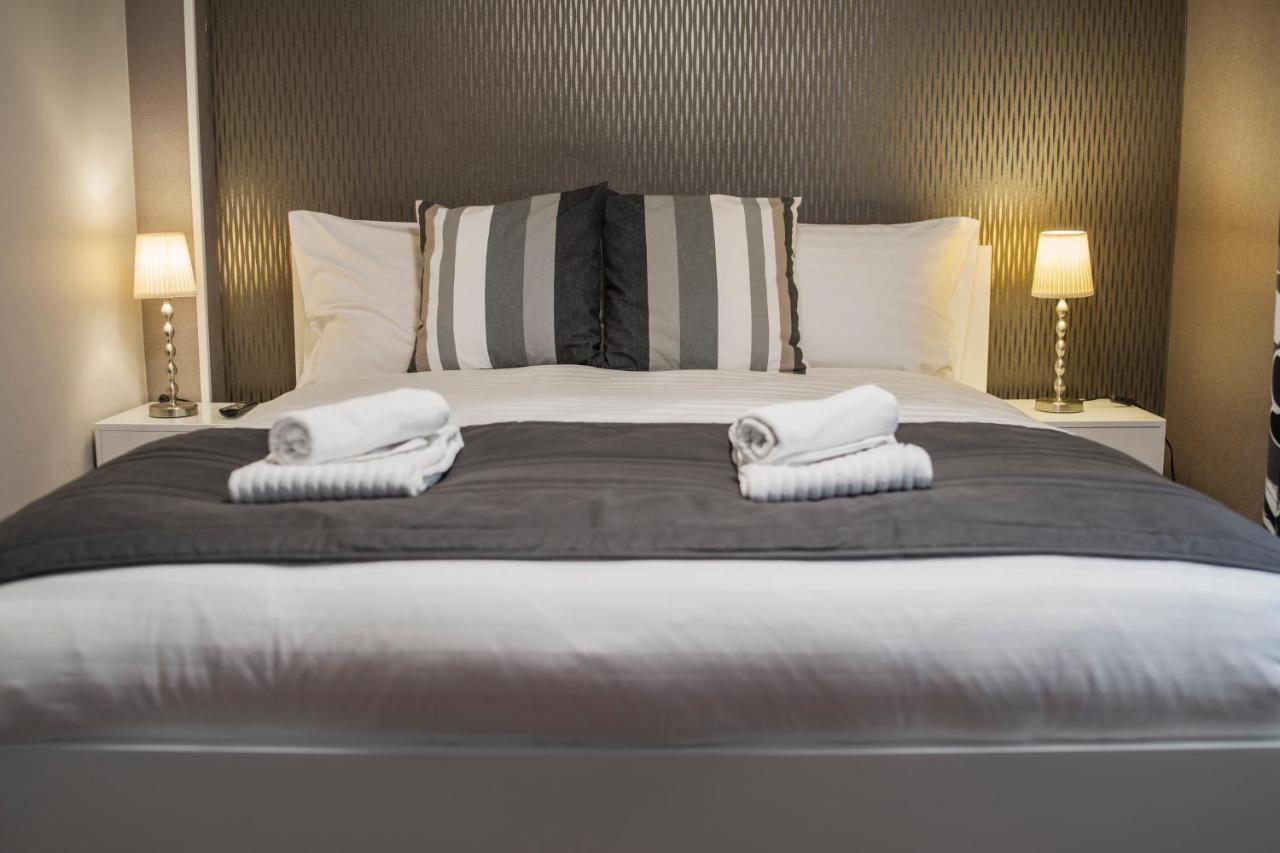 Hotel Regina Lausanne Bagian luar foto